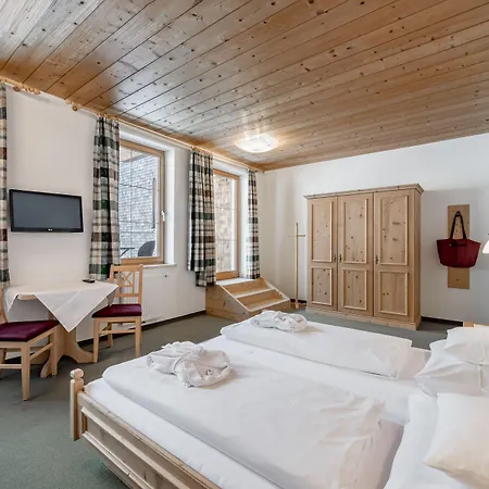 Hotel Fischer Am See-3